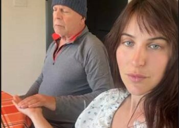 Bruce Willis celebra con su esposa y su ex Demi Moore su primer Thanksgiving tras diagnóstico de demencia