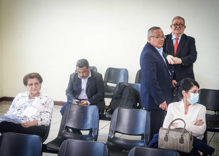 Condenan a Violeta Menjívar, Herlinda Handal, Carlos Cáceres y Hugo Flores a 3 años de prisión