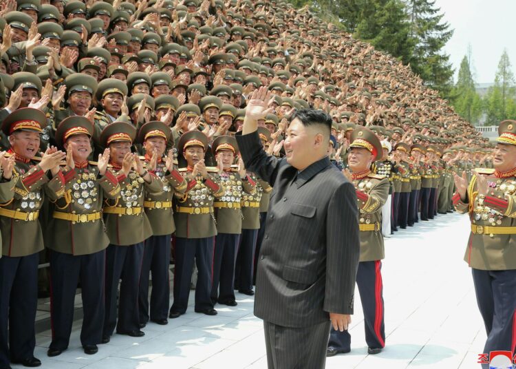 Kim Jong-un insta a los militares a «acelerar las preparaciones de guerra»