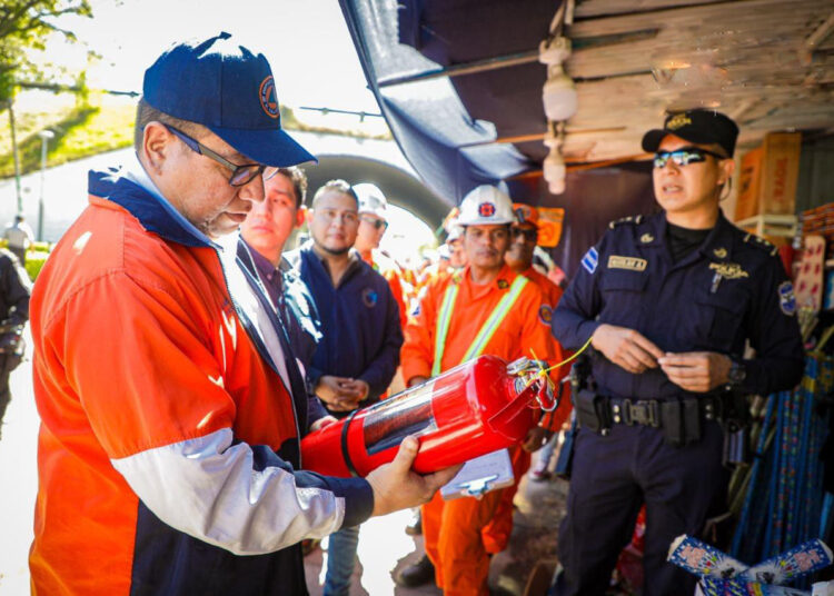 Protección Civil realiza inspección en ventas de productos pirotécnicos