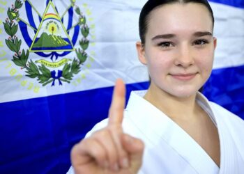 Elena Cerros desea representar al karate salvadoreño