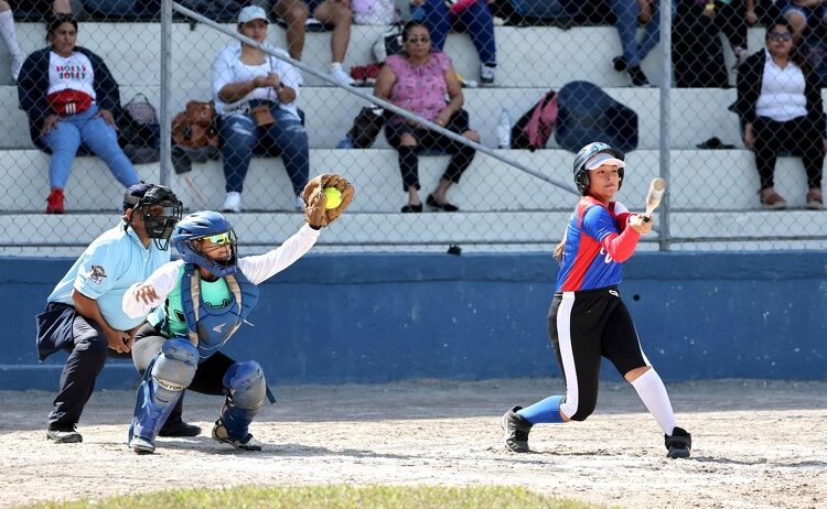 Emoción y talentos emergentes en la Copa INDES Femenina Sub-15 de sóftbol