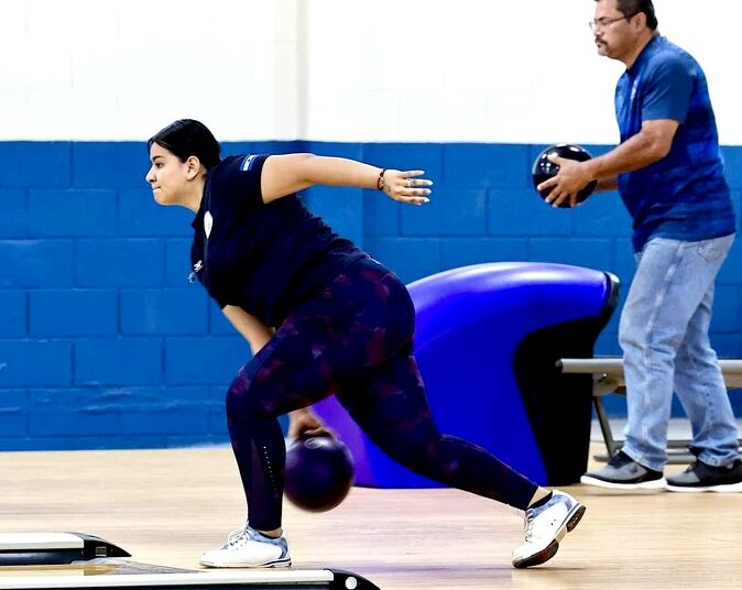 Escobar y Acosta son los campeones de la primera categoría del Bowling 2023