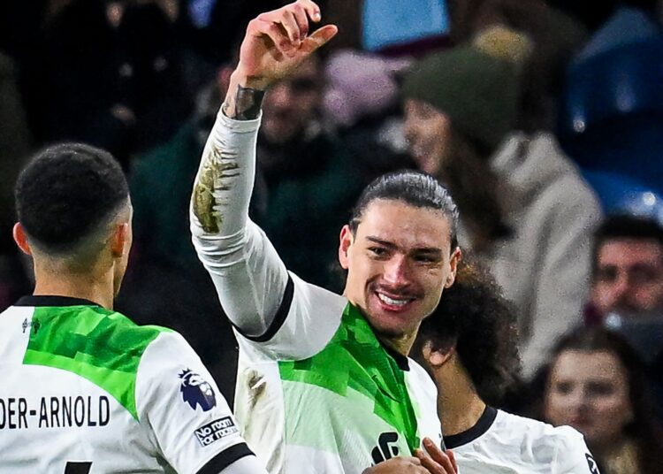 Liverpool derrota sin problemas al Burnley y salta a la cima en el Boxing Day