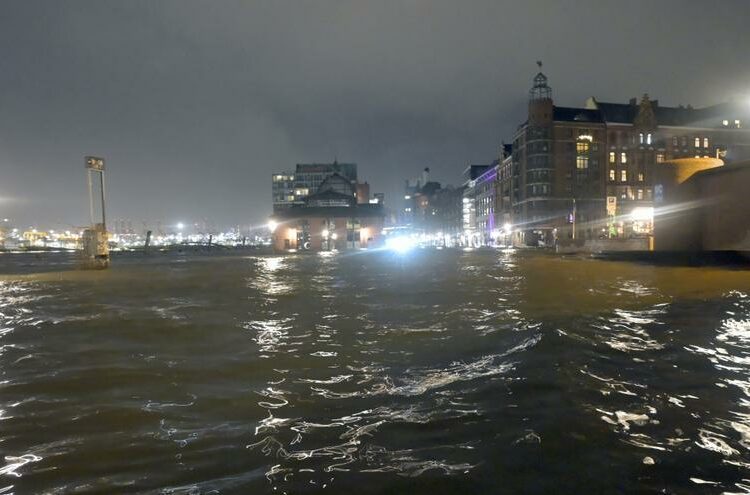 (VIDEOS) Heridos, inundaciones y tráfico ferroviario paralizado por la fuerte tormenta que golpea a Alemania
