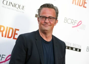Ex novia de Matthew Perry pidió que los médicos que le dieron al actor la dosis de ketamina sean investigados