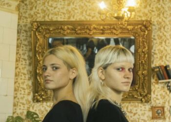 Gemelas vendidas al nacer se reencuentran a los 19 años gracias a TikTok