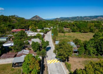 Gobierno entrega a población de El Porvenir, Santa Ana, la segunda obra de desarrollo construida por la DOM