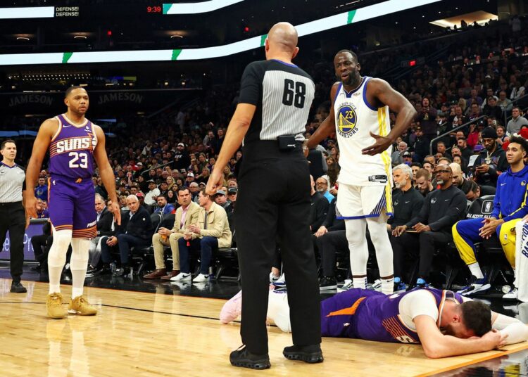 NBA: Draymond Green, suspendido indefinidamente