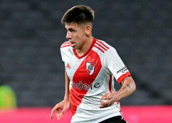 Manchester City prepara una millonaria oferta para contratar al Diablito Echeverri