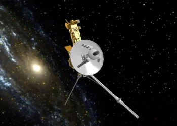 La sonda espacial Voyager 1 que más lejos está de la Tierra ha empezado a enviar datos sin sentido