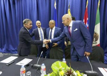 La oposición venezolana y el gobierno de Maduro llegaron a un “acuerdo parcial” para revisar las inhabilitaciones políticas