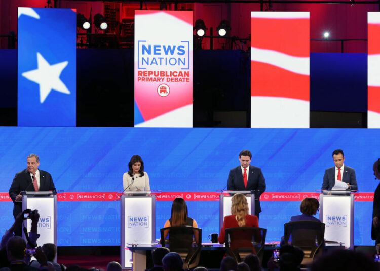 Las fricciones, la frontera y Trump marcan un acalorado cuarto debate de primarias republicano