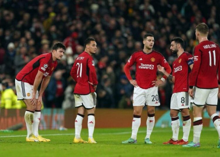Manchester United, eliminado de la Champions League tras caer en casa con Bayern Múnich