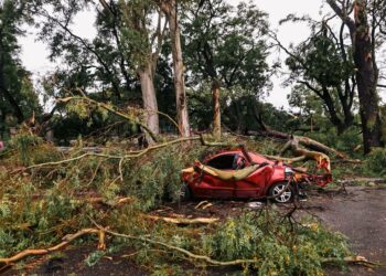 Un fuerte temporal en Uruguay dejó dos muertos, entre ellos un menor de edad