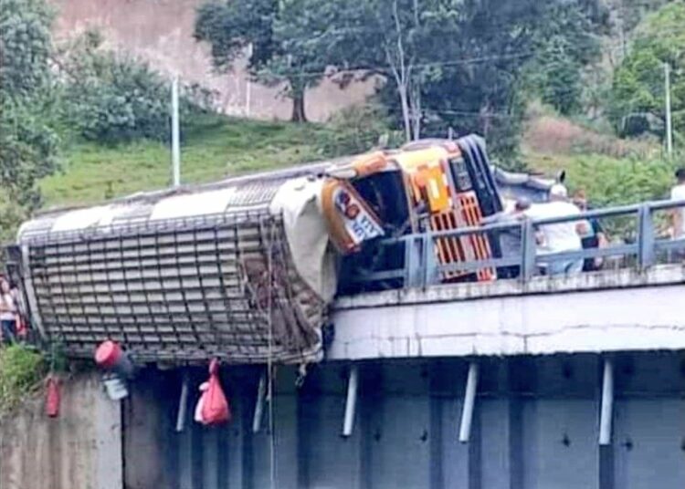 Al menos 19 muertos en accidente de autobús en Nicaragua