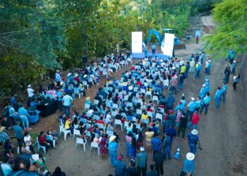 DOM inició transformación de 2 kilómetros de calles rurales en San Ildefonso