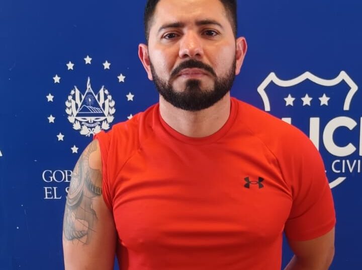 Autoridades realizaron allanamientos en propiedades de sujeto procesado por estafa y hurto de identidad