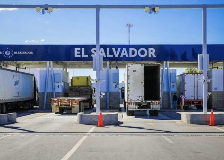 Autoridades lanzan el Puesto Fronterizo Integrado El Amatillo