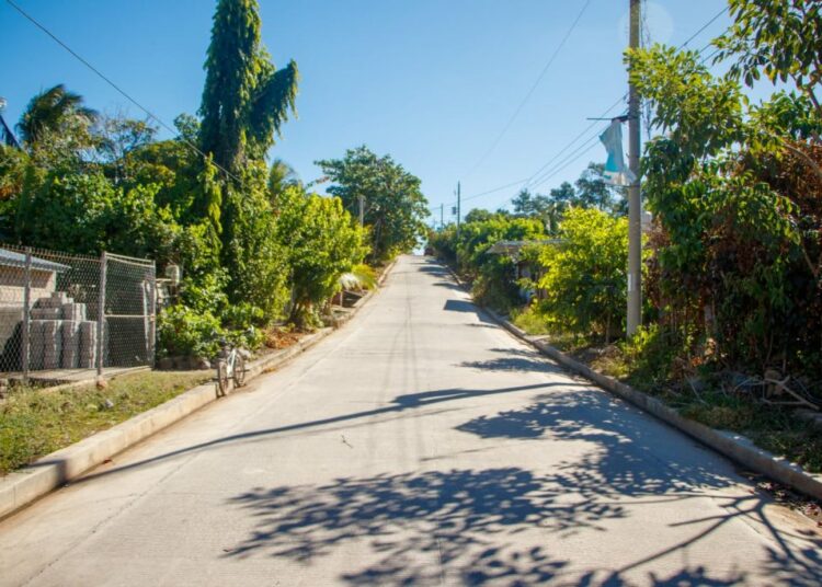 DOM renueva 1.85 kilómetros de calles de adoquín en Uluazapa, San Miguel