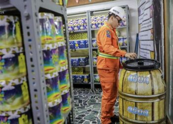 Autoridades verifican medidas de seguridad en ventas de pólvora