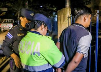 Autoridades mantienen controles vehiculares durante fiestas navideñas