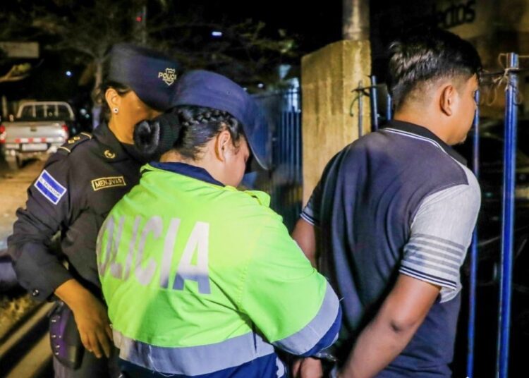 Autoridades mantienen controles vehiculares durante fiestas navideñas