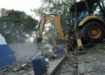 DOM inició reconstrucción del segundo centro escolar en Chalatenango
