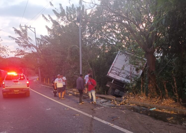 Reportan 5 lesionados en accidente de tránsito en Cuscatlán