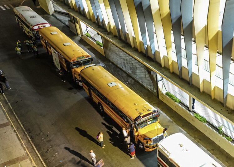 Buses Alegres han brindado servicio a más de 14,000 personas