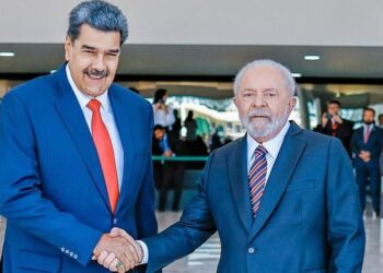 Lula da Silva advirtió a Maduro contra “medidas unilaterales” en la disputa con Guyana