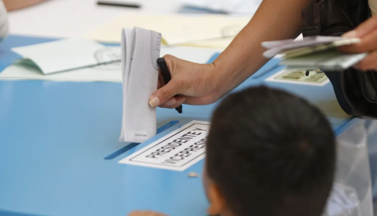 TSE confirma 10 partidos políticos a participar en elecciones legislativas 2024