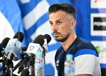 Fernando Palomo y Eugenio Calderón critican la salida de Rubén de la Barrera como DT de El Salvador