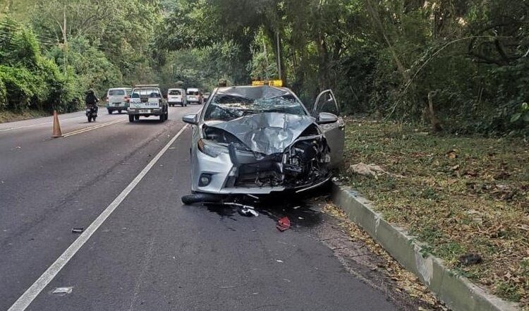 Muere motociclista al ser embestido por un vehículo conducido por una mujer en desvío de Jucuapa