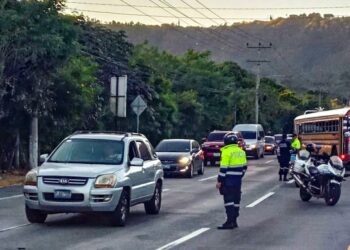 Peatón pierde la vida tras ser atropellado sobre autopista a Comalapa