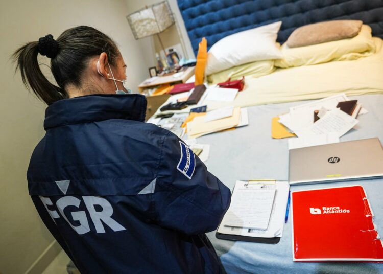 Diputados de NI consideran que ARGOZ pudo financiar a diputados de Arena y del FMLN en el pasado