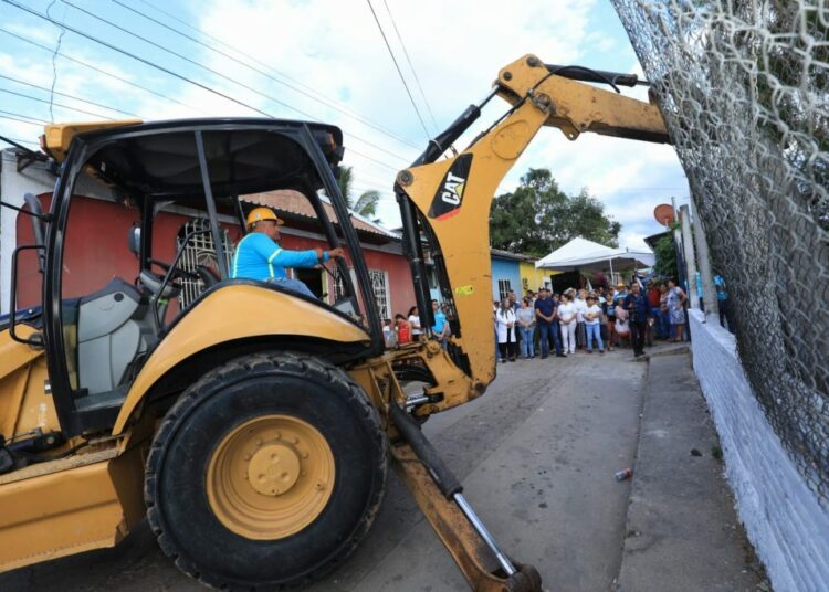 Inicia remodelación de unidad de salud de Azacualpa, segunda obra de este tipo de la DOM en Chalatenango
