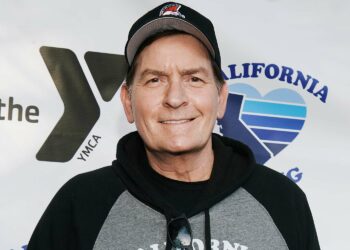 Charlie Sheen busca la redención y planea su regreso a Hollywood en 2024