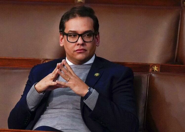 Cámara de Representantes expulsa al congresista de Nueva York