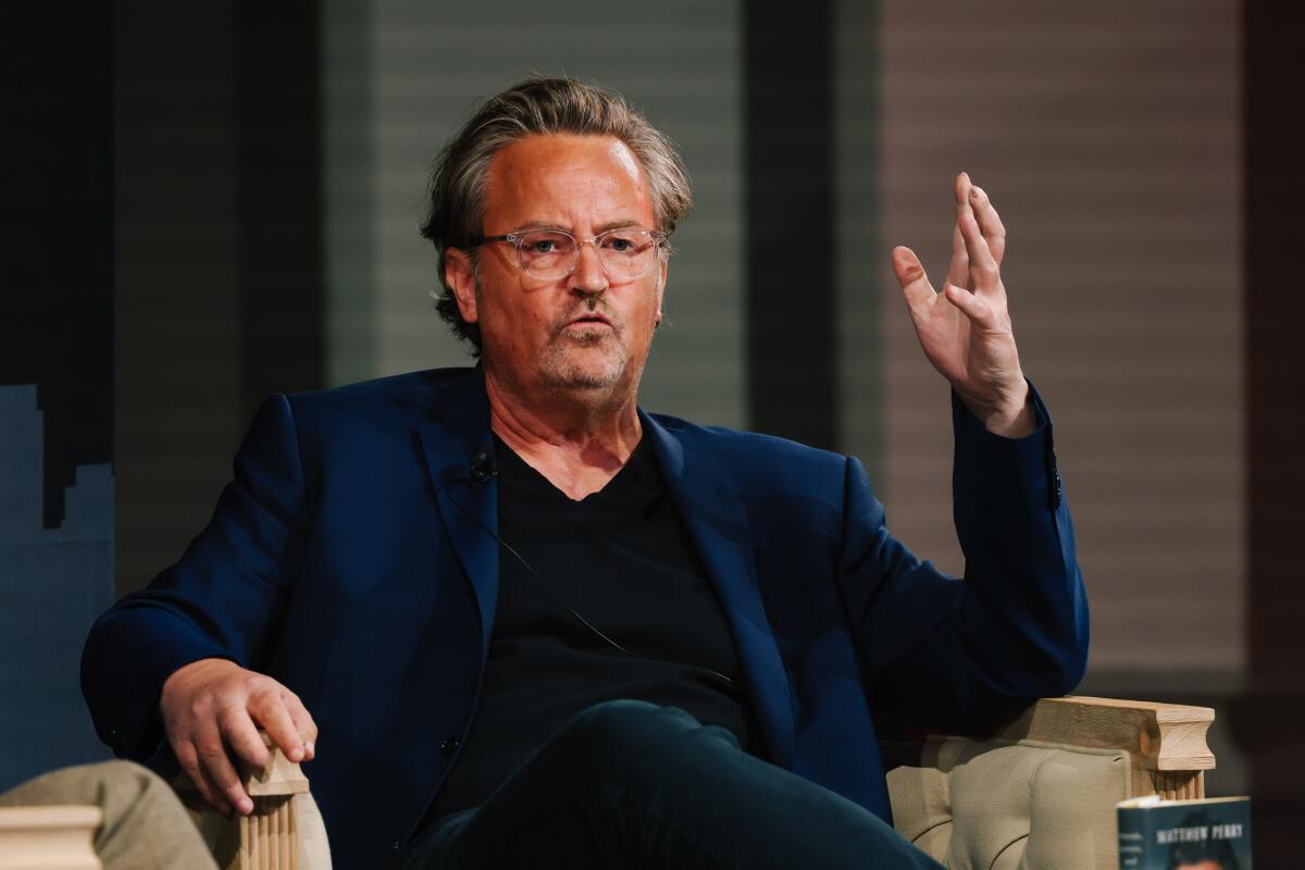 La desesperada medida que Matthew Perry tomó para poder dejar de drogarse –  Diario La Página