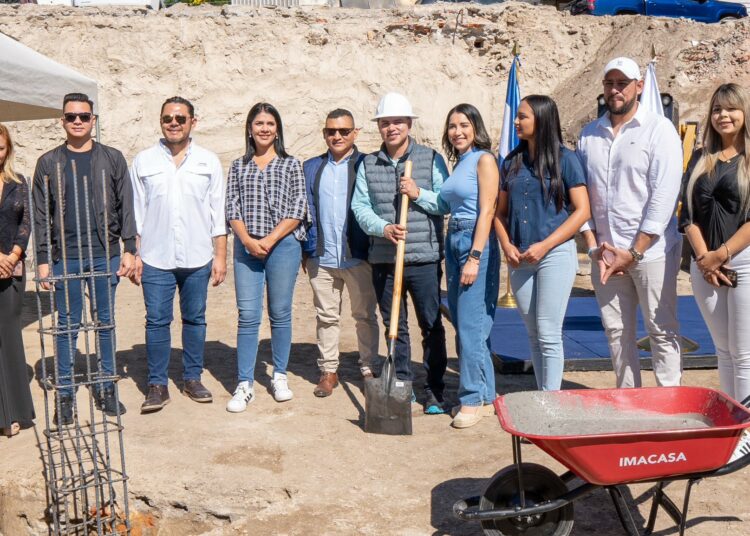 Diputados de NI colocaron primera piedra para construcción de parque en Ciudad Delgado