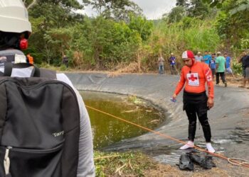Recuperan cuerpo de adolescente que se ahogó en estanque de San Miguel