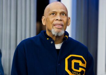 Internaron a Kareem Abdul-Jabbar, ícono de la NBA, tras un accidente en un recital