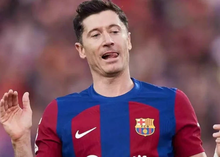 El Barça analiza ajustar el salario del tercer año de Lewandowski