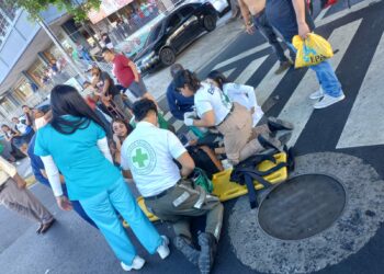 Tres médicos fueron arrollados frente al Hospital Benjamín Bloom