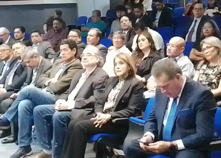 Comunicadores con larga experiencia reciben presea “Santa Clara de Asís”