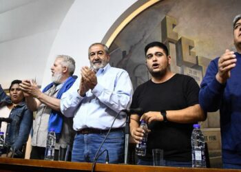La mayor central sindical argentina convoca a un paro general y con movilización para el 24 de enero contra Milei
