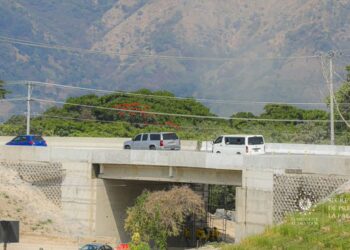 MOP habilita paso a desnivel hacia Quezaltepeque, en el Redondel Integración