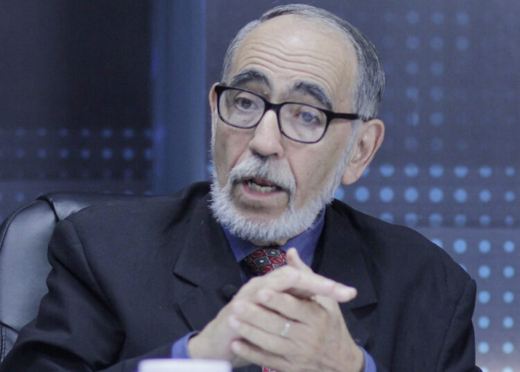 Embajada de EE.UU. señala de «preocupante» orden de captura emitida por jueza contra Rubén Zamora