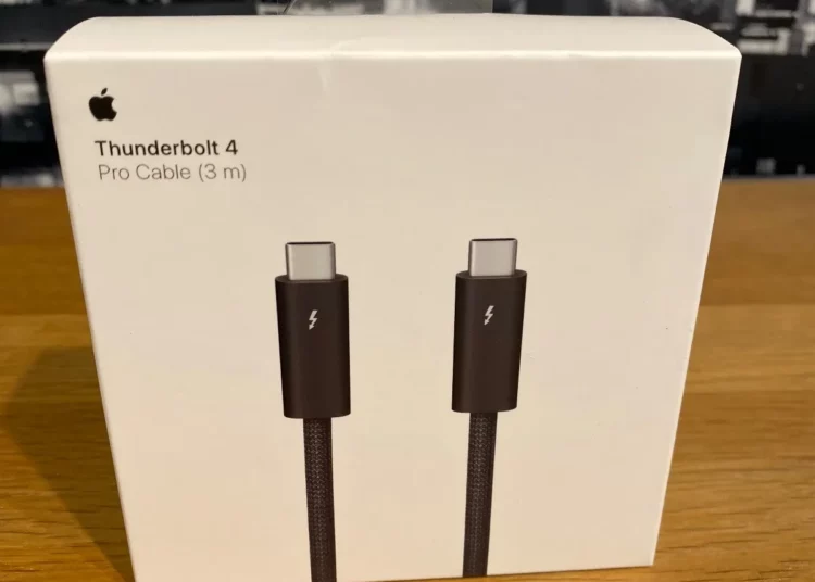 Por qué los cables USB-C para iPhone cuestan más de 150 dólares